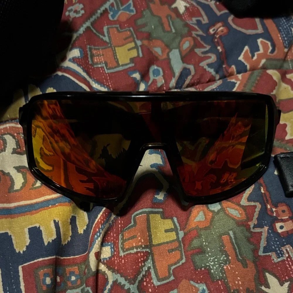 Oakley Textured Black Sunglasses Case - Picture 2 of 7